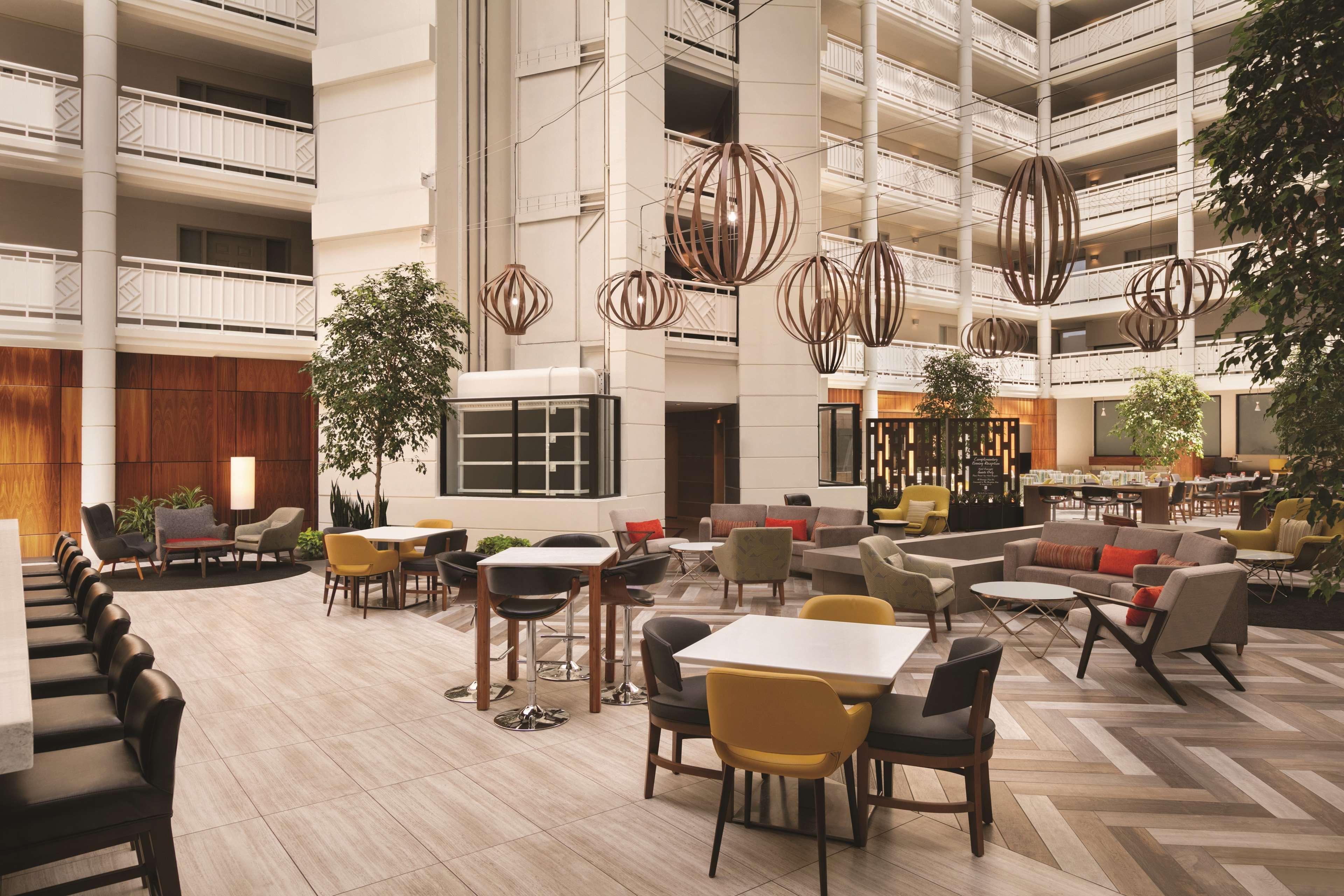Embassy Suites By Hilton Richmond Dumbarton Екстериор снимка