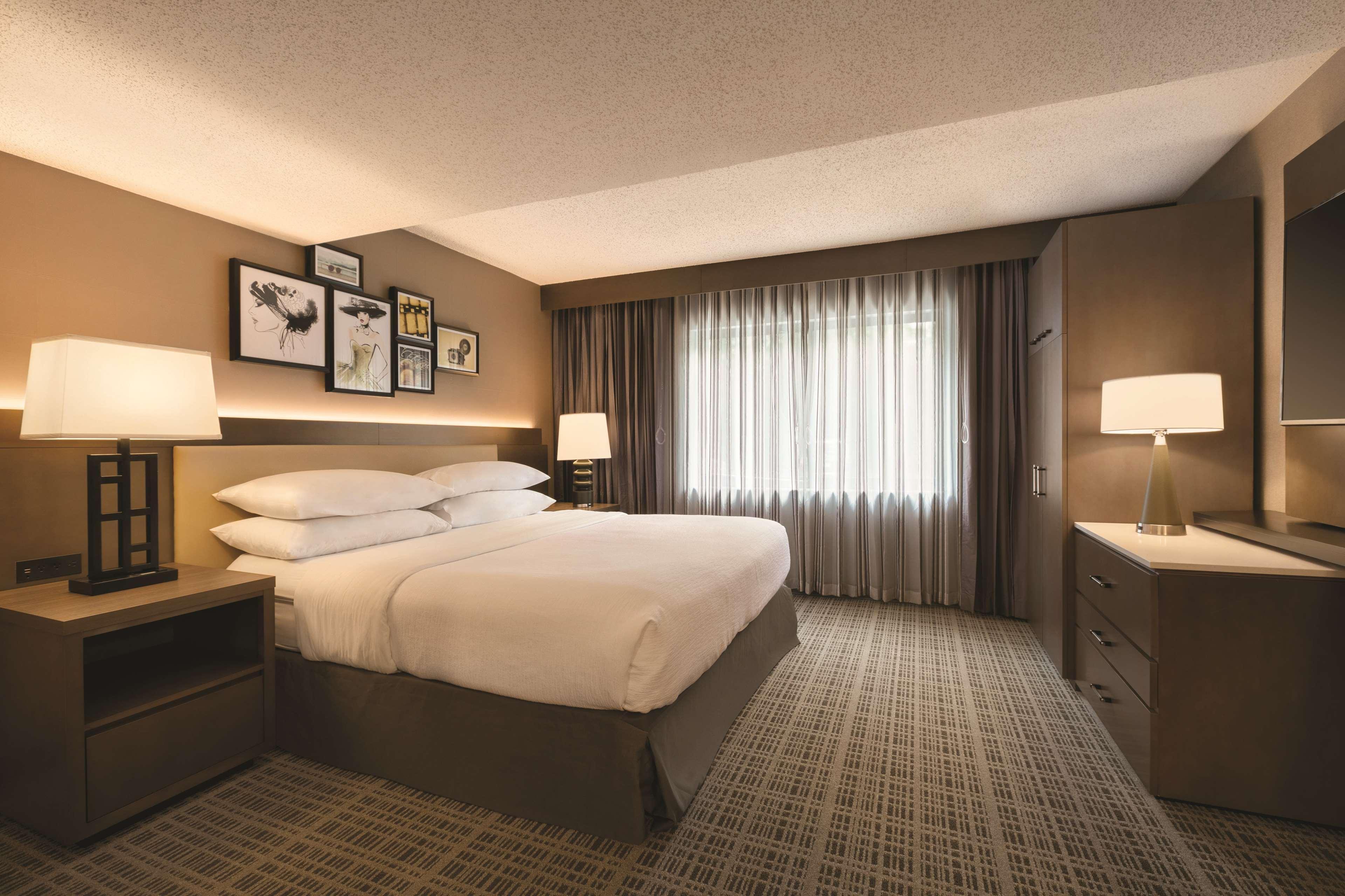 Embassy Suites By Hilton Richmond Dumbarton Екстериор снимка
