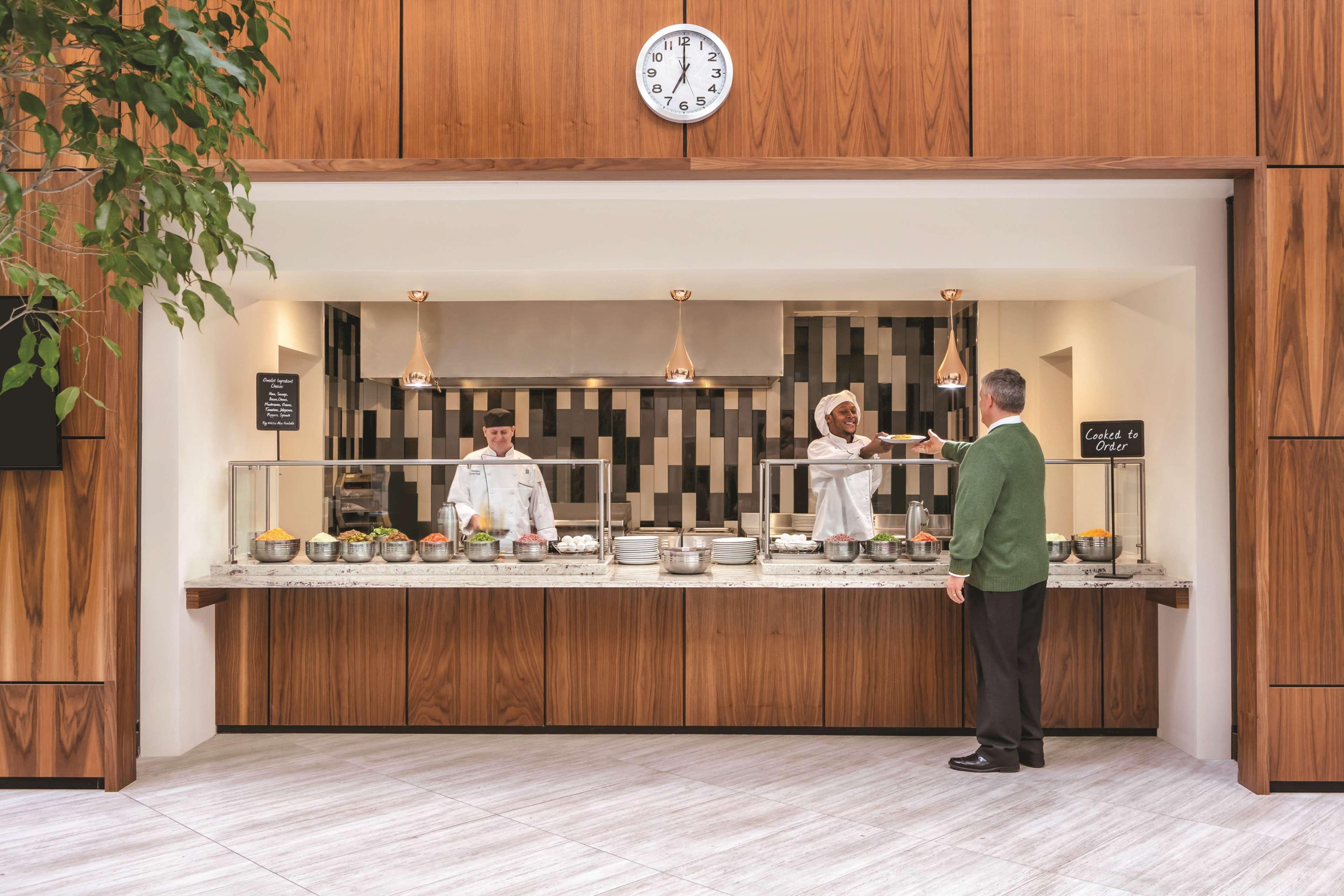 Embassy Suites By Hilton Richmond Dumbarton Екстериор снимка